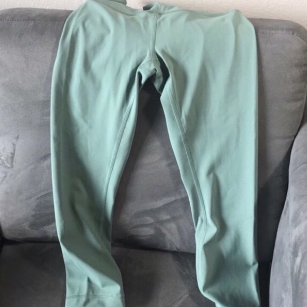 New withOUT tags lululemon wonder under